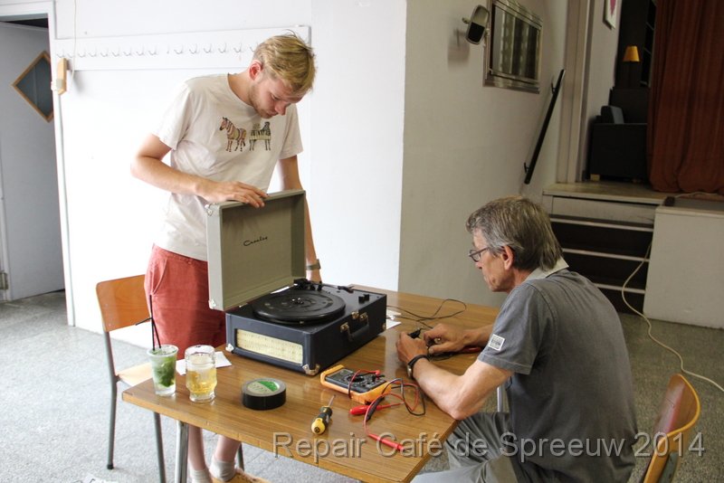 IMG_0015.JPG - wauw, een antiek stuk? of een modern retro uitvoering, ook die kunnen wel eens haperen