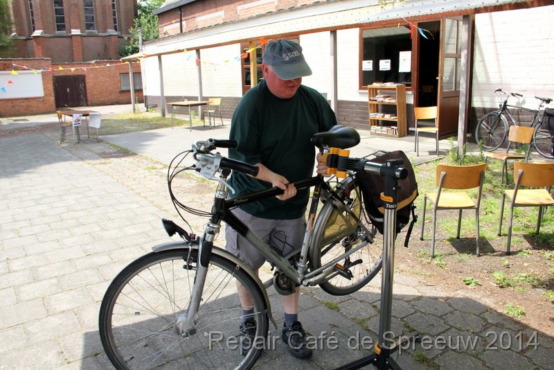 IMG_9908.JPG - gauw dat fietske in mijn staander zetten