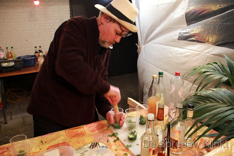 IMG_5741.JPG - dit is onze mojito maestro