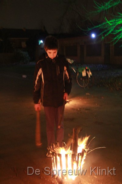 IMG_5754.JPG - een van onze vuurstokers