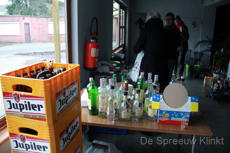 IMG_5840.JPG - niets dan leeggoed, enkel van de bubbles was er nog wat over