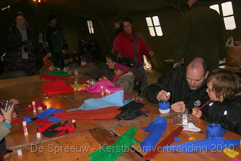 IMG_3312.JPG - bij papa lukte het nog niet zo goed, zijn vingers kleefden wat vast