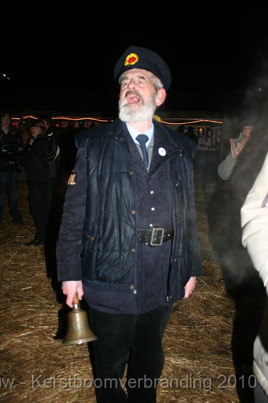 IMG_3383.JPG - Swa den Belleman brult dat de brandstapel geopend is...