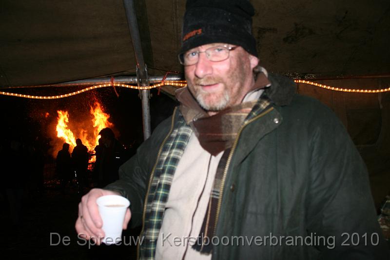 IMG_3446.JPG - voor één keer dat hij iets anders dan jenever dronk, is die foto wat wazig...!