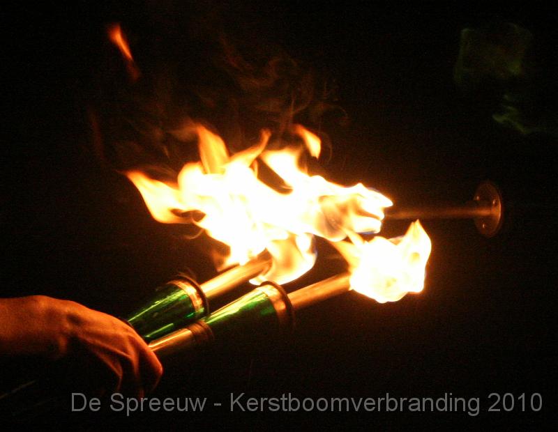 IMG_3514.JPG - dit is het vuur van Muizen, zijn gemeenschap, zijn buurt, zijn Spreeuwenhoek !