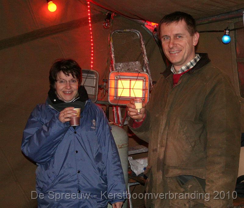 IMG_3567.JPG - en daarmee klinken we op het nieuwe jaar