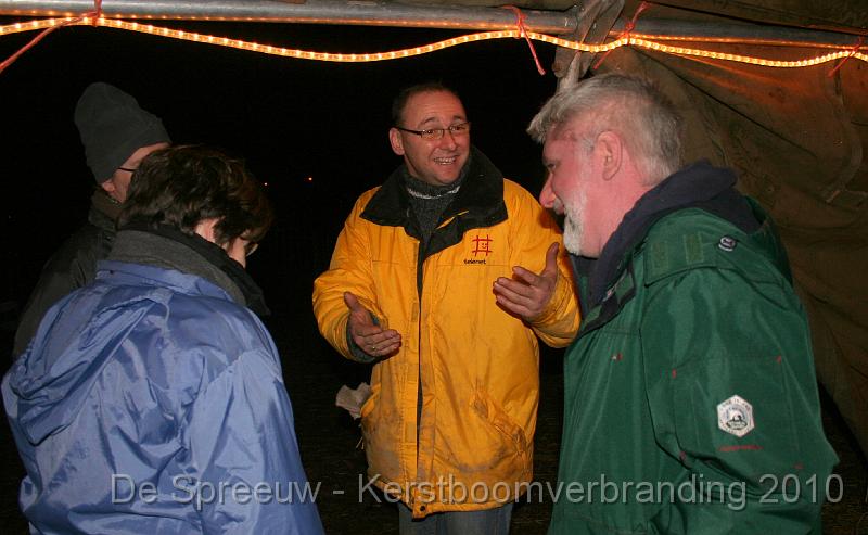 IMG_3576.JPG - met hand en tand probeerde hij de groene jongen te overtuigen...