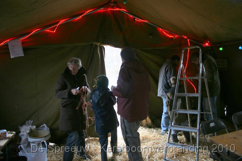 IMG_3278.JPG - joepla, het einde van de tunnel mooi omzoomd met een rood slingertje