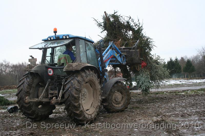 IMG_3280.JPG - en dan de boomkes ook nog effe op hun plaats leggen