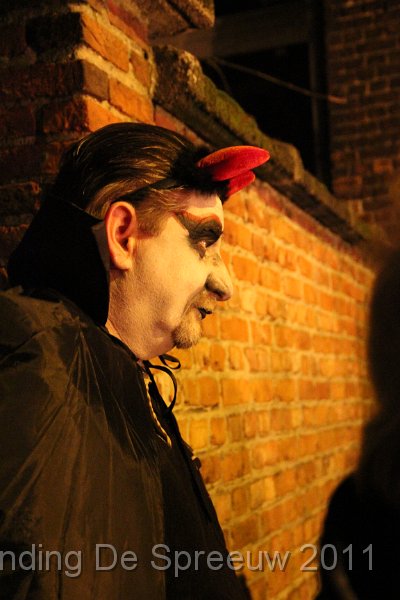 IMG_0294.JPG - niettegenstaande al die voorzorgsmaatregelen, kwam hij met de nodige solferstank plots te voorschijn