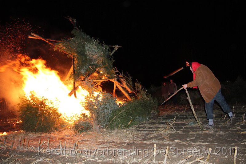 IMG_0344.JPG - joepla, nog wat meer vuurke stoken