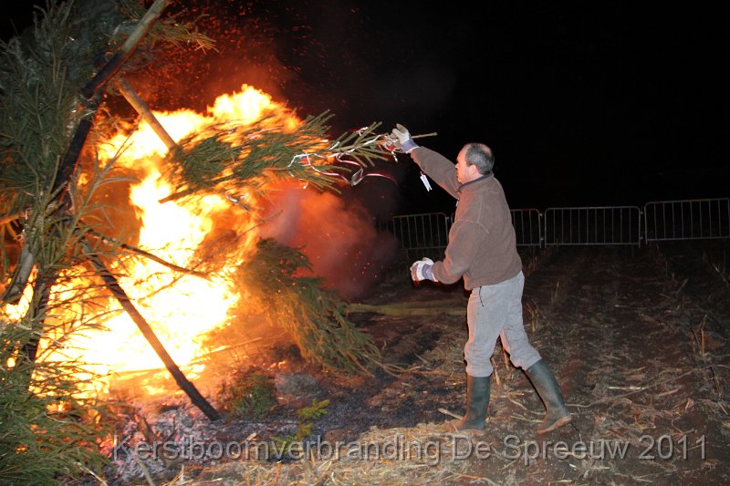 IMG_0351.JPG - de allereerste bomengooier van de avond