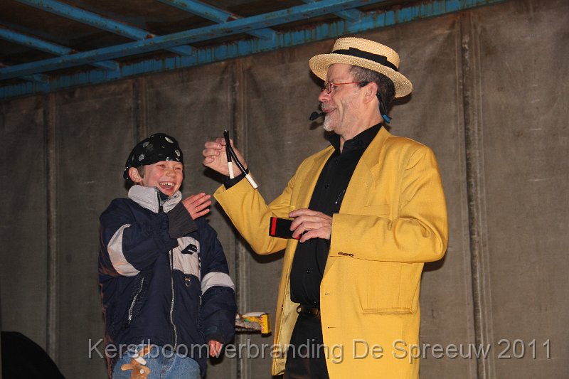 IMG_0377.JPG - de eerste assistent had wat last met het betoverd toverstokje