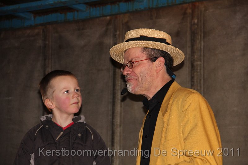 IMG_0391.JPG - aan uw gezichtsuitdrukking denk ik dat gij nog ne grote tovernaar zult worden...