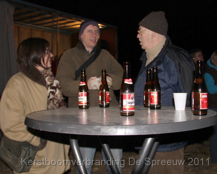 IMG_0508.JPG - ge hebt zo van die mensen die doen alsof ze niets drinken...