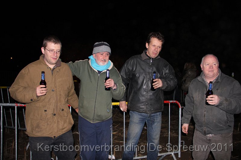 IMG_0597.JPG - de laatste boom op het vuur, een moment van immense triestheid