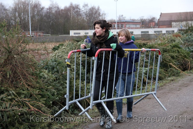 IMG_0032.JPG - sommigen zaten al direct in de tang