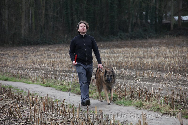 IMG_0084.JPG - buurman Harry komt ook een kijkje nemen