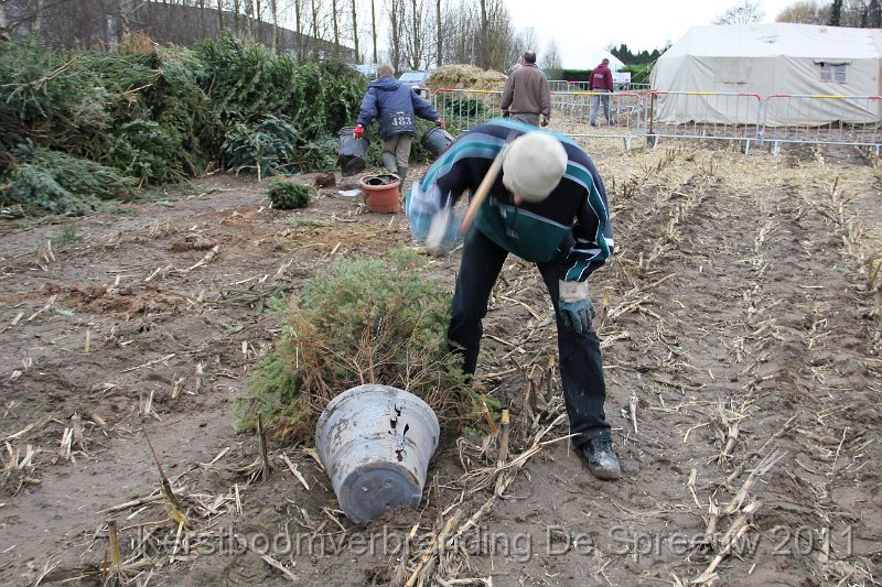 IMG_0154.JPG - als hij nie wil, dan met de botte bijl erop