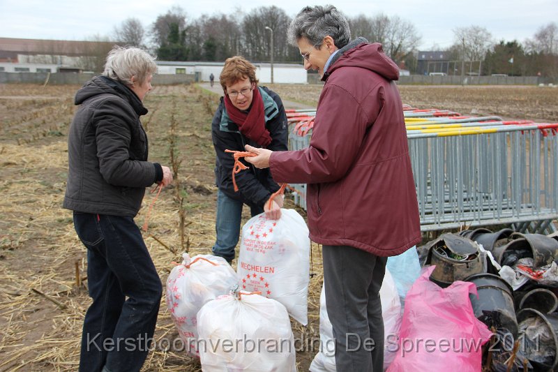 IMG_0670.JPG - sommige mechelse items worden deskundig opgeknoopt