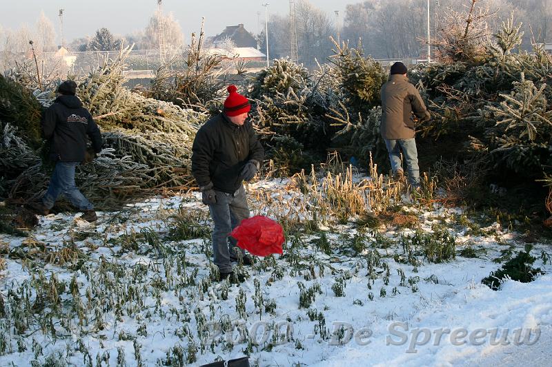 IMG_6796.JPG - hop weg met die rommel....(nooit van sorteren gehoord, zeker?)