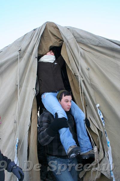 IMG_6810.JPG - heeft die knaap soms een zwemvest om?