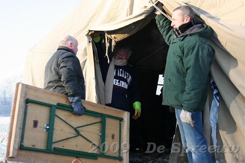 IMG_6868.JPG - ola, binnen staat er ook al een portier