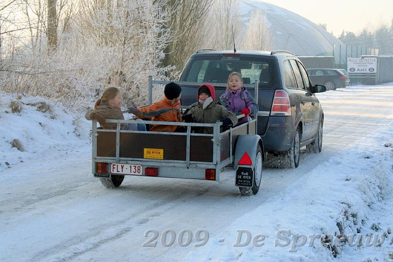 IMG_6883.JPG - die het leeggoed gaat terugbrengen...