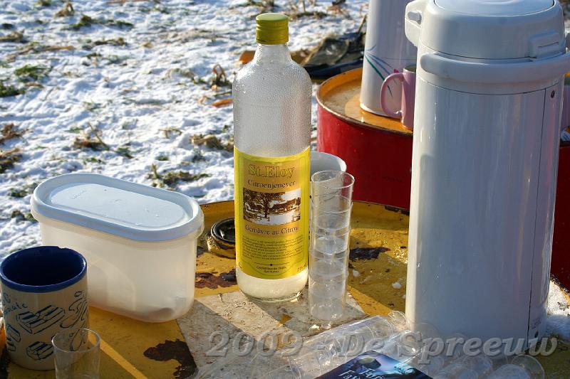 IMG_6899.JPG - een borrel voor elke koude voet...