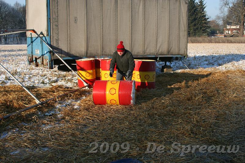 IMG_7219.JPG - kabouter pinnemuts deed nog een laatste trukje met de rollende schelpjes...
