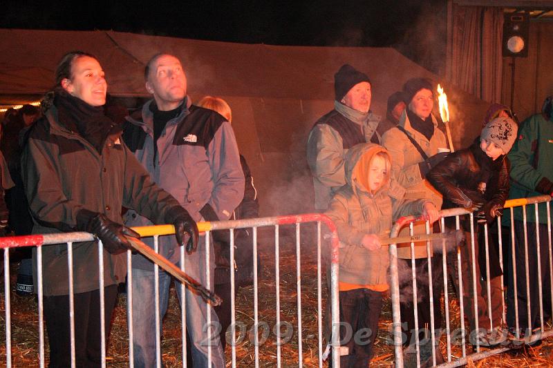 IMG_7036.JPG - de vlammen sloegen tot aan het plafond