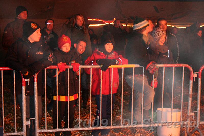 IMG_7037.JPG - niks te vroeg, dat vuur, het begon hier al vreed koud te worden