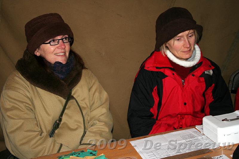 IMG_7094.JPG - wel leuke hoedjes, maar niet van papier