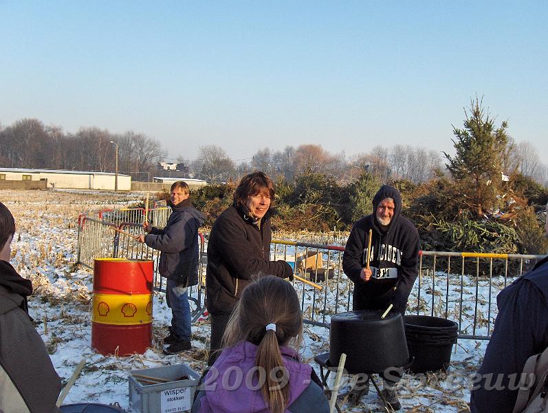 HPIM5981.JPG - volià zie, als ge het zo doet, kunt ge die mee nemen naar de voetbal...