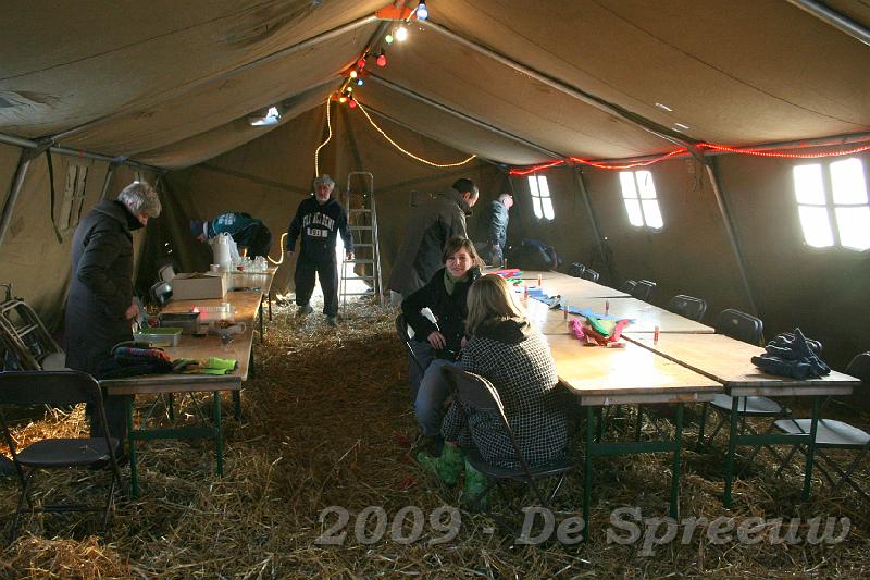 IMG_6916.JPG - de eerste animatrices zitten al te wachten...