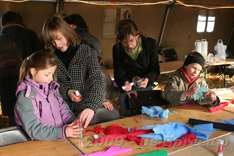 IMG_6920.JPG - De lampionnekes hebben al dadelijk succes bij de plakkers...