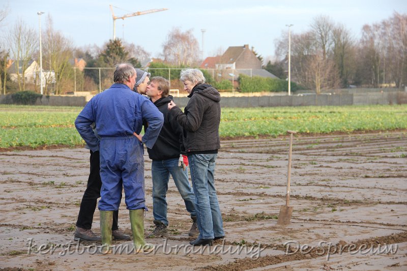 IMG_2037.JPG - die zoenen .... en wij?
