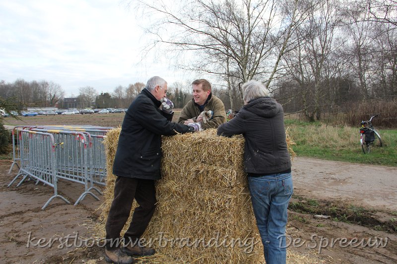 IMG_2110.JPG - dat is nu echt de juiste hoogte van een bar ...