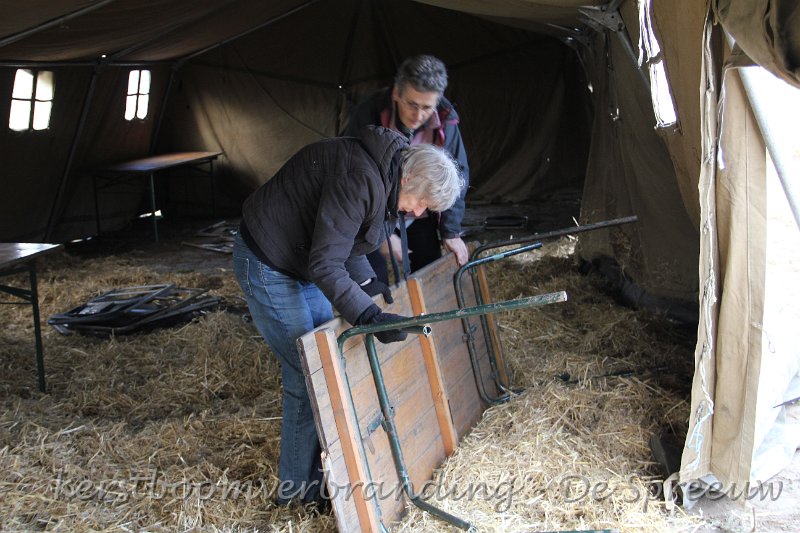 IMG_2141.JPG - stonden de vrouwen te foeteren