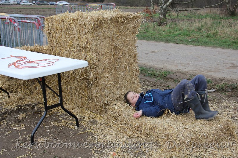 IMG_2226.JPG - nu effe platte rust vooraleer de knutselnamiddag begint !