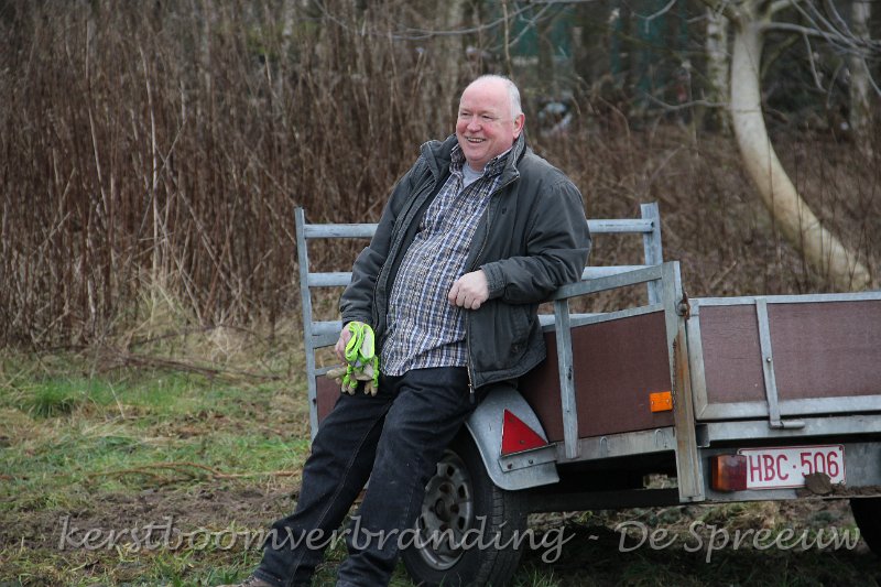 IMG_2287.JPG - na zwaar werk moogt ge inderdaad even rusten, maar of dat karretje dat nog lang gaat uithouden?...