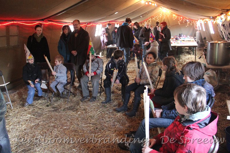 IMG_2321.JPG - sinds hun communie zijn ze nog nooit zo braaf geweest, die ouders!