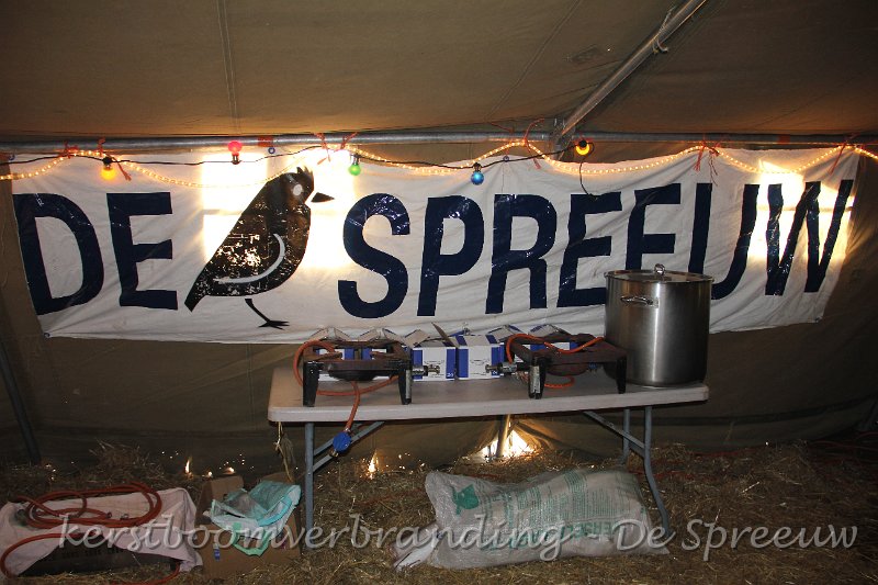 IMG_2334.JPG - onze spreeuw was ook weer van de partij