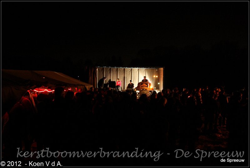 kerstboomverbranding_deSpreeuw2012-017.jpg