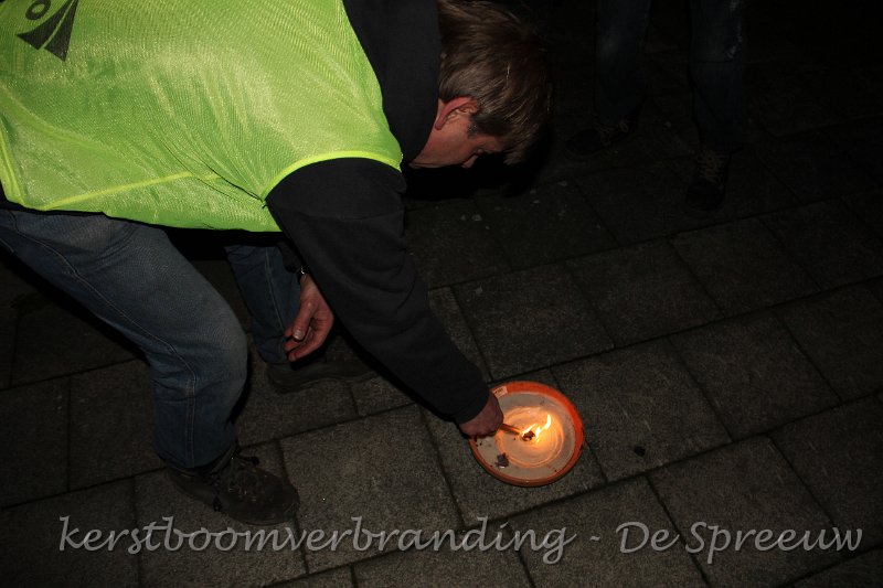 IMG_2425.JPG - het leek de olypische vlam die werd ontstoken ...