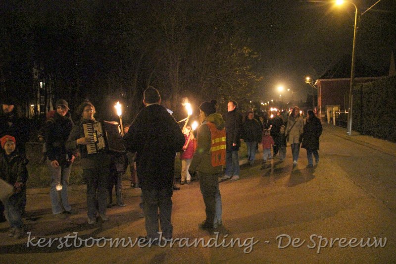 IMG_2461.JPG - eerst de stoet hergroeperen