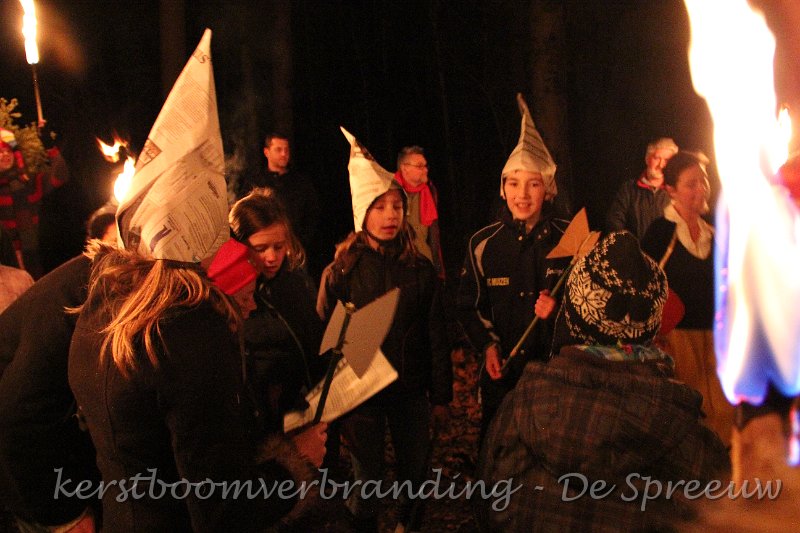 IMG_2474.JPG - er werd aardig wat in die noten gehakt