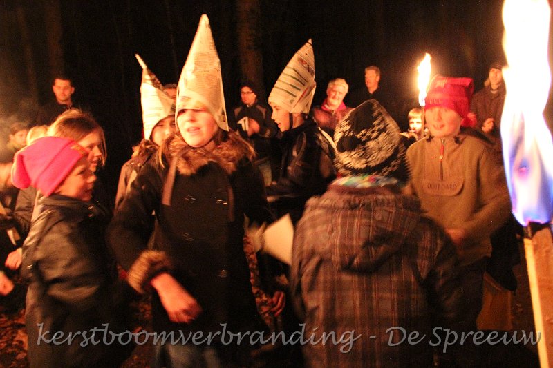 IMG_2476.JPG - met als toemaatje de kabouterdans