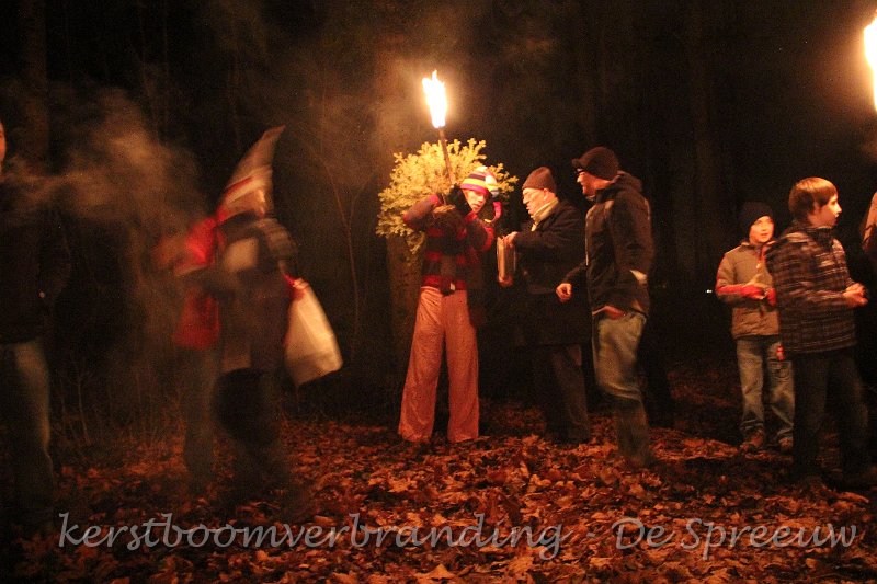 IMG_2482.JPG - de hoofdkabouter moest voor het grote licht zorgen