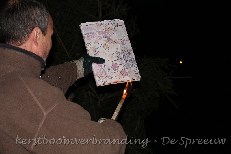 IMG_2503.JPG - maar die moderne materialen zijn blijkbaar brandwerend